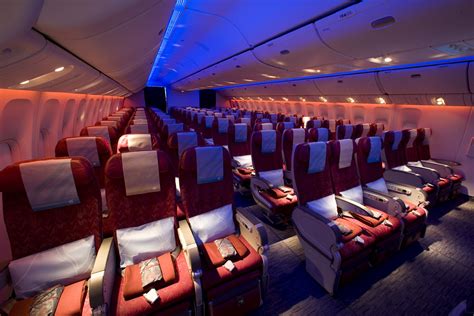 boeing 777-300er qatar economy